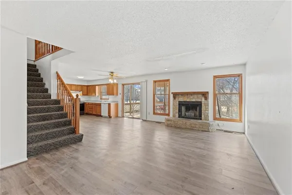 $275,000 | 1523 East 123rd Terrace, Olathe, KS 66061