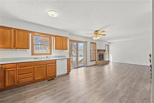 $275,000 | 1523 East 123rd Terrace, Olathe, KS 66061