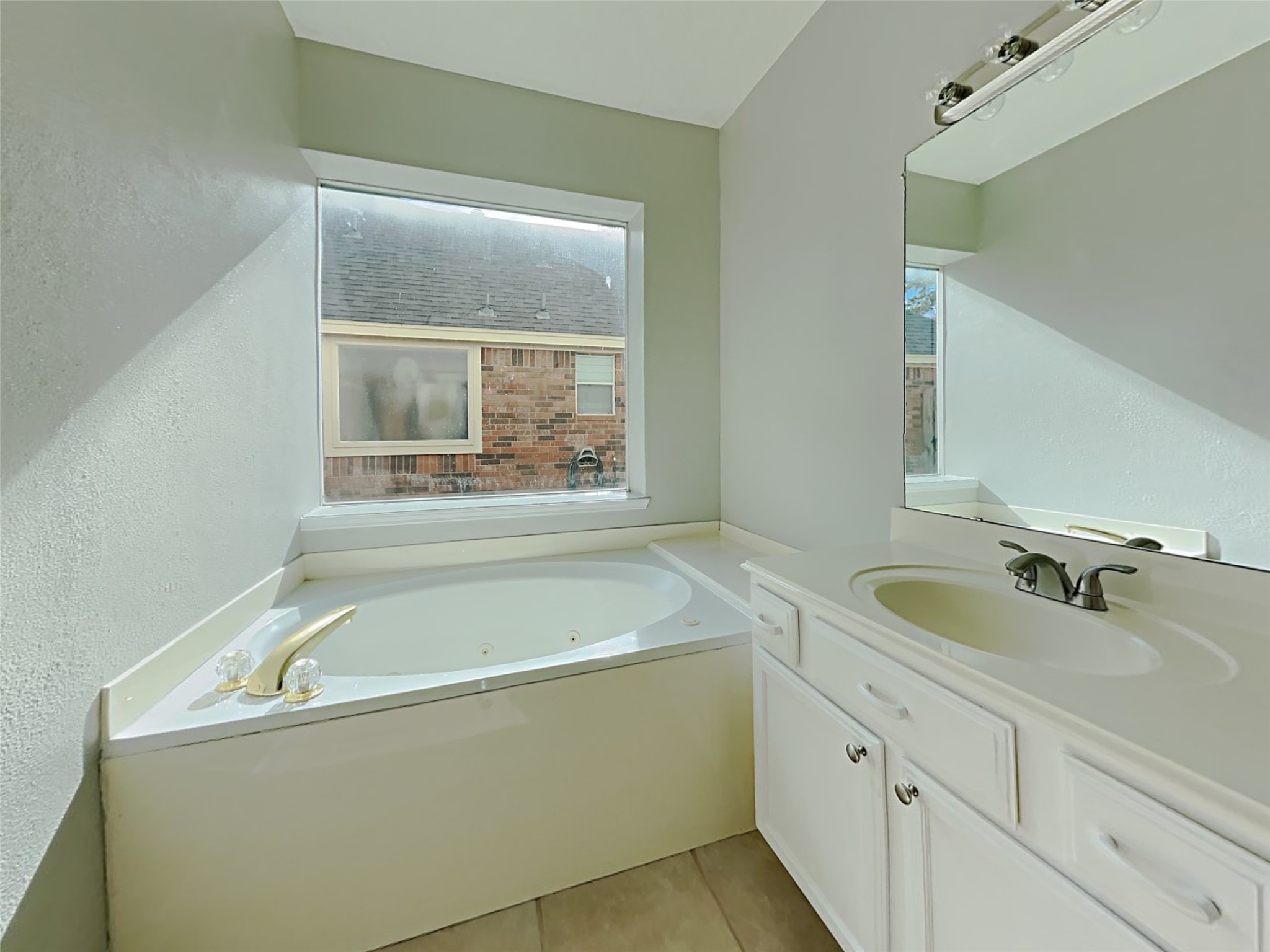 16102 Cutten Road Houston, TX 77070 - Photo 12 of 25 Gallery Image 12