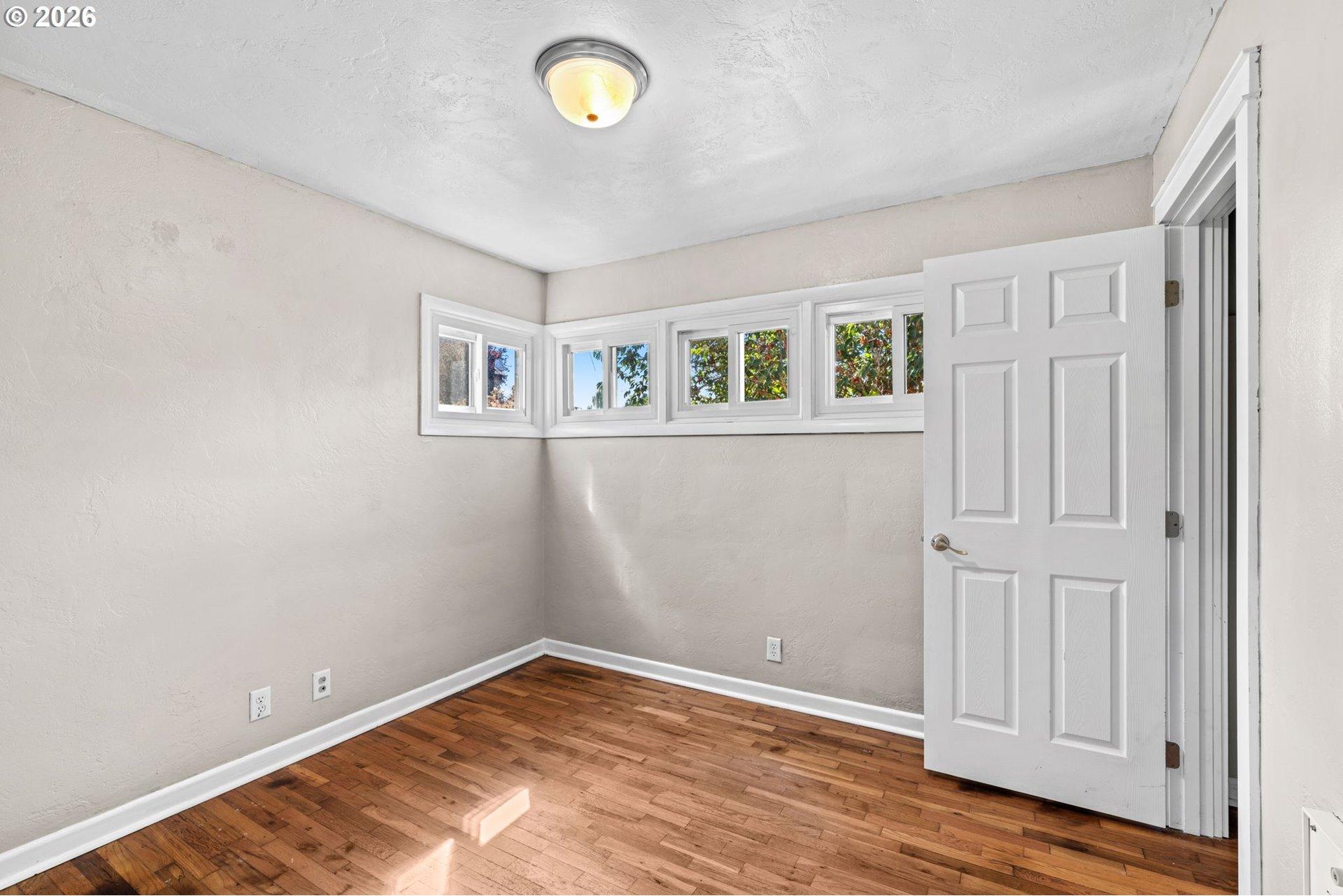 2250 Devos Street Eugene, OR 97402 - Photo 20 of 32 Gallery Image 20