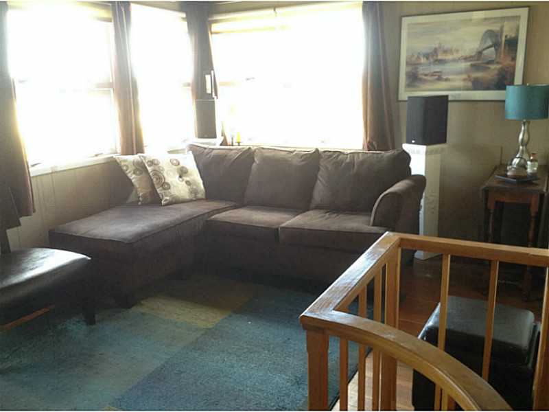 1288 Anthony Road Portsmouth, RI 02871 - Photo 6 of 14 Living Room.