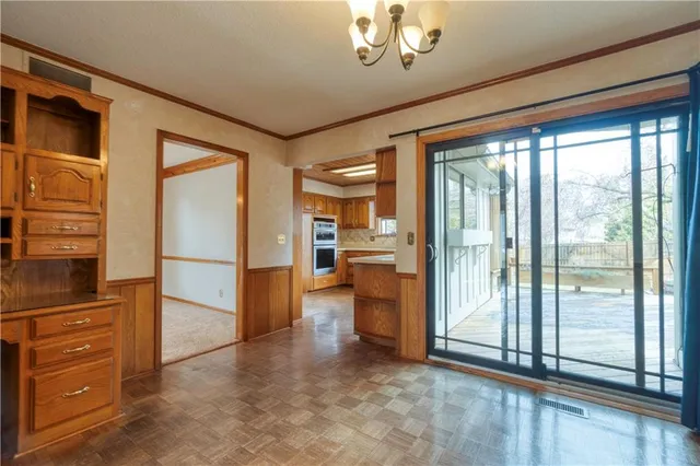 $450,000 | 11416 West 105th Street, Overland Park, KS 66214