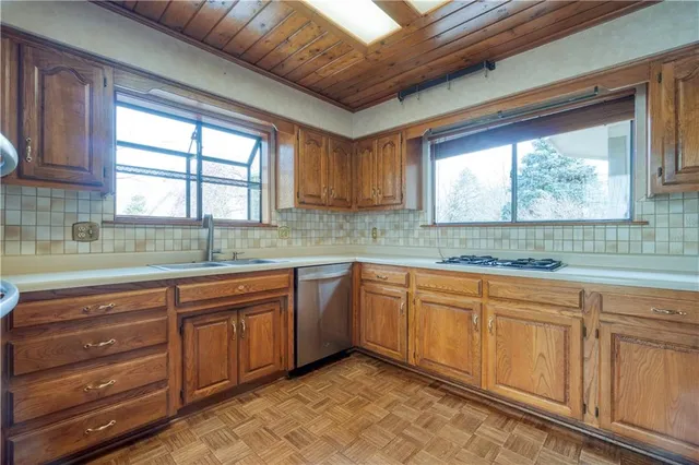 $450,000 | 11416 West 105th Street, Overland Park, KS 66214