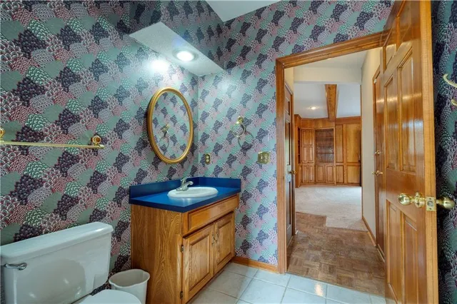 $450,000 | 11416 West 105th Street, Overland Park, KS 66214