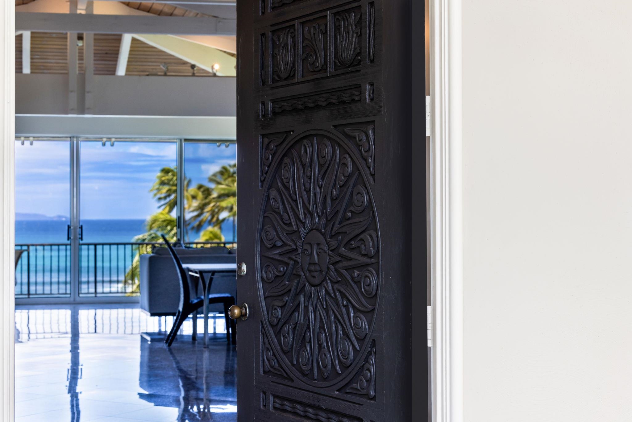 5045 Lower Honoapiilani Road, Unit 9 Lahaina, HI 96761 - Photo 48 of 50 a view of a entryway
