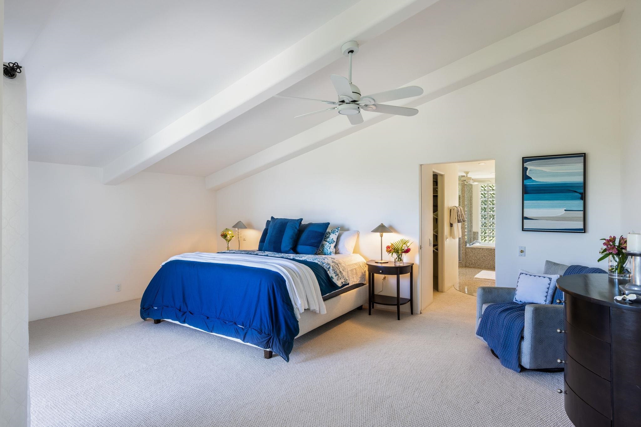 5045 Lower Honoapiilani Road, Unit 9 Lahaina, HI 96761 - Photo 5 of 50 a spacious bedroom with a bed and window