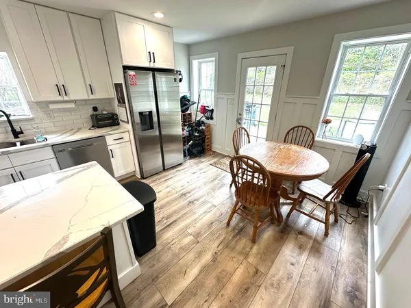 $3,200 | 842 East Cathedral Road, Philadelphia, PA 19128