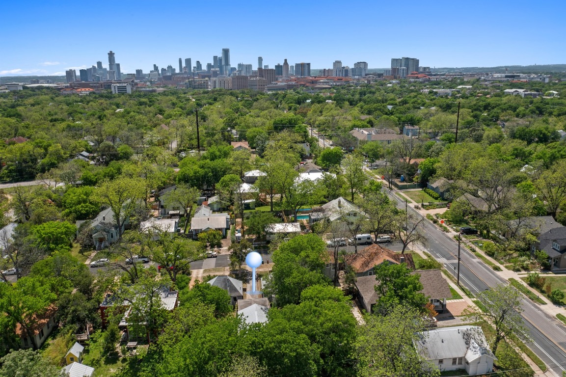 504 East 38th 1/2 Street Austin, TX 78751 - Photo 3 of 29 a view of a city