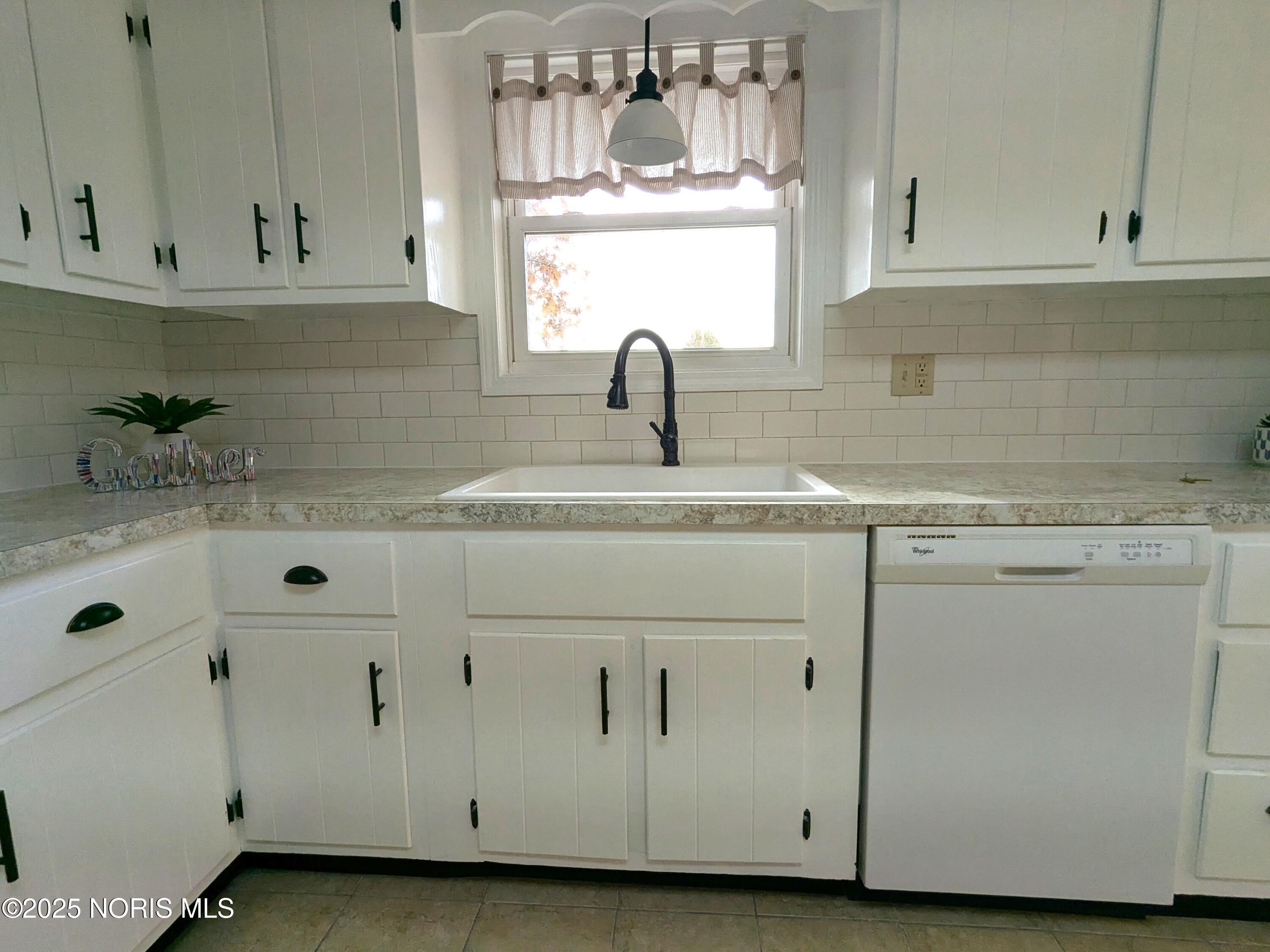 1715 Ralvan Drive Defiance, OH 43512 - Photo 17 of 49 New faucet
