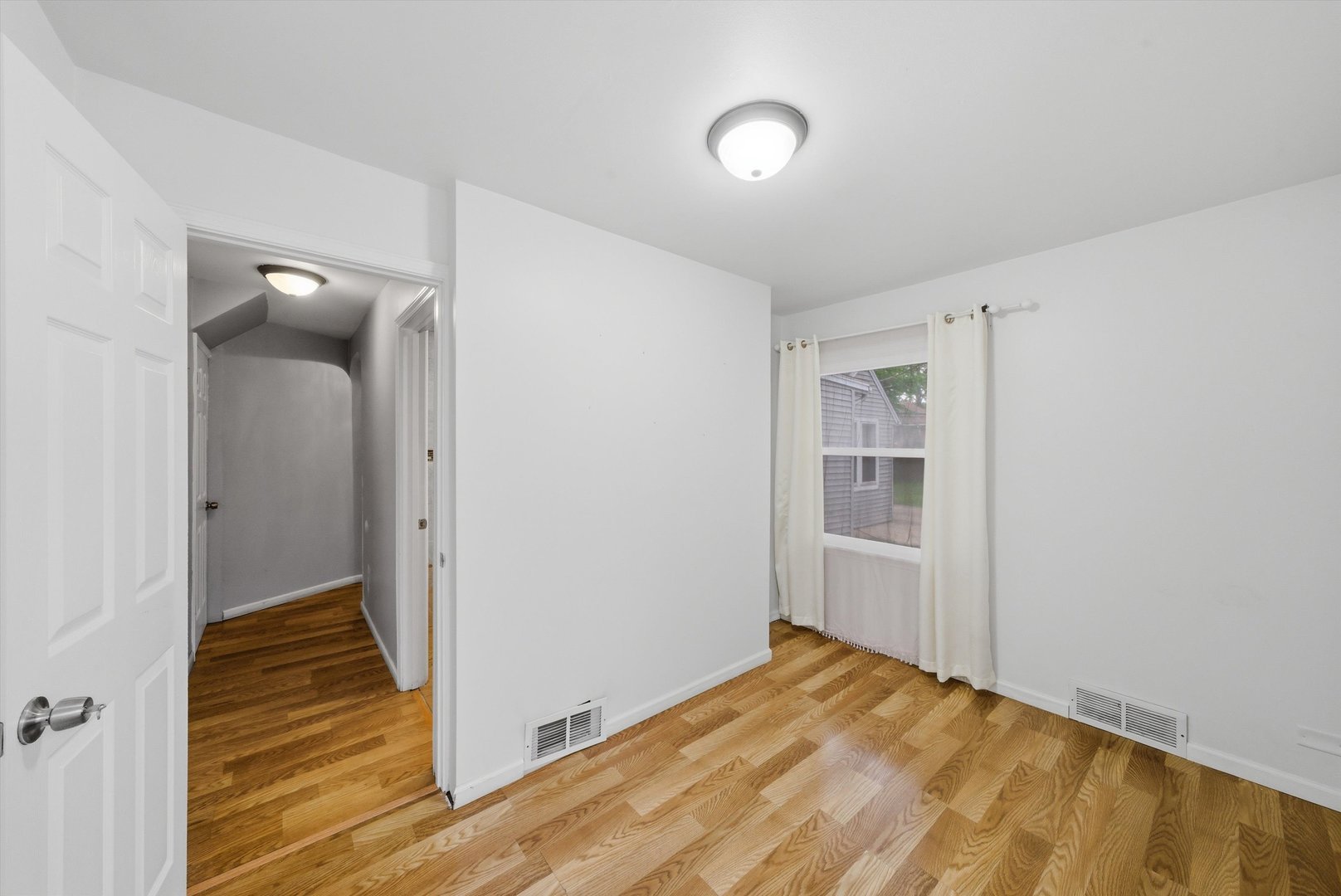 1517 East Roosevelt Road Wheaton, IL 60187 - Photo 19 of 54