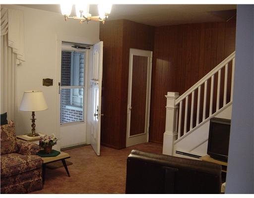 1302 Mcneilly Road Pittsburgh, PA 15216 - Photo 8 of 15 Living Room.