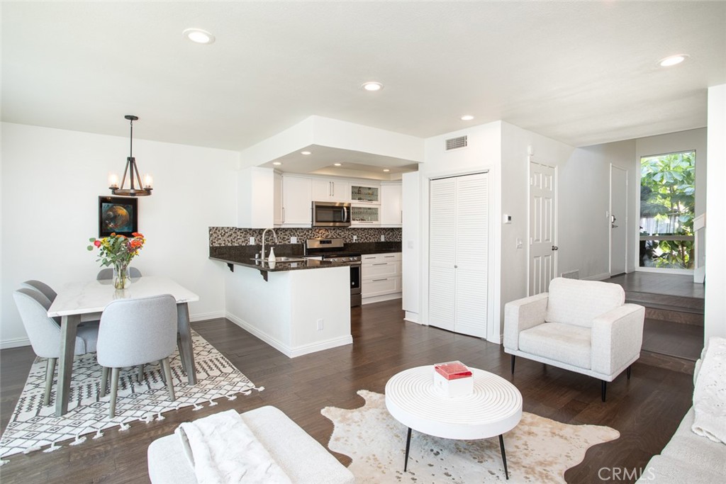 33422 Valley View Court, Unit 5 Dana Point, CA 92629 - Photo 2 of 30