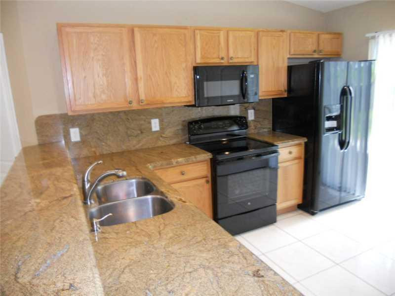 5664 Mango Road West Palm Beach, FL 33413 - Photo 5 of 15 Kitchen