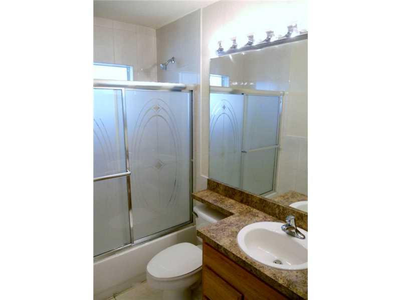 5664 Mango Road West Palm Beach, FL 33413 - Photo 8 of 15 Bathroom