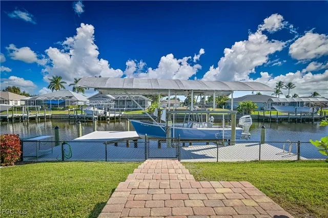 $649,900 | 1409 Southeast 20th Court, Cape Coral, FL 33990