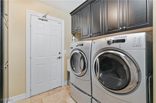 $649,900 | 1409 Southeast 20th Court, Cape Coral, FL 33990