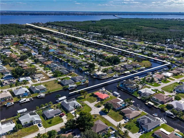 $649,900 | 1409 Southeast 20th Court, Cape Coral, FL 33990