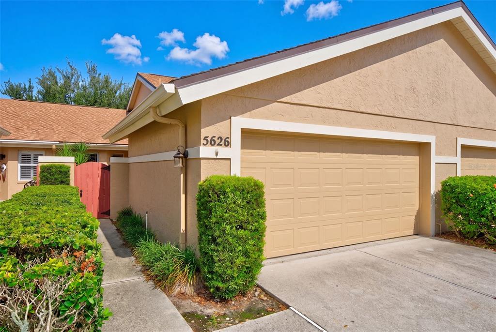5626 Monte Rosso Road Sarasota, FL 34243 - Photo 4 of 69