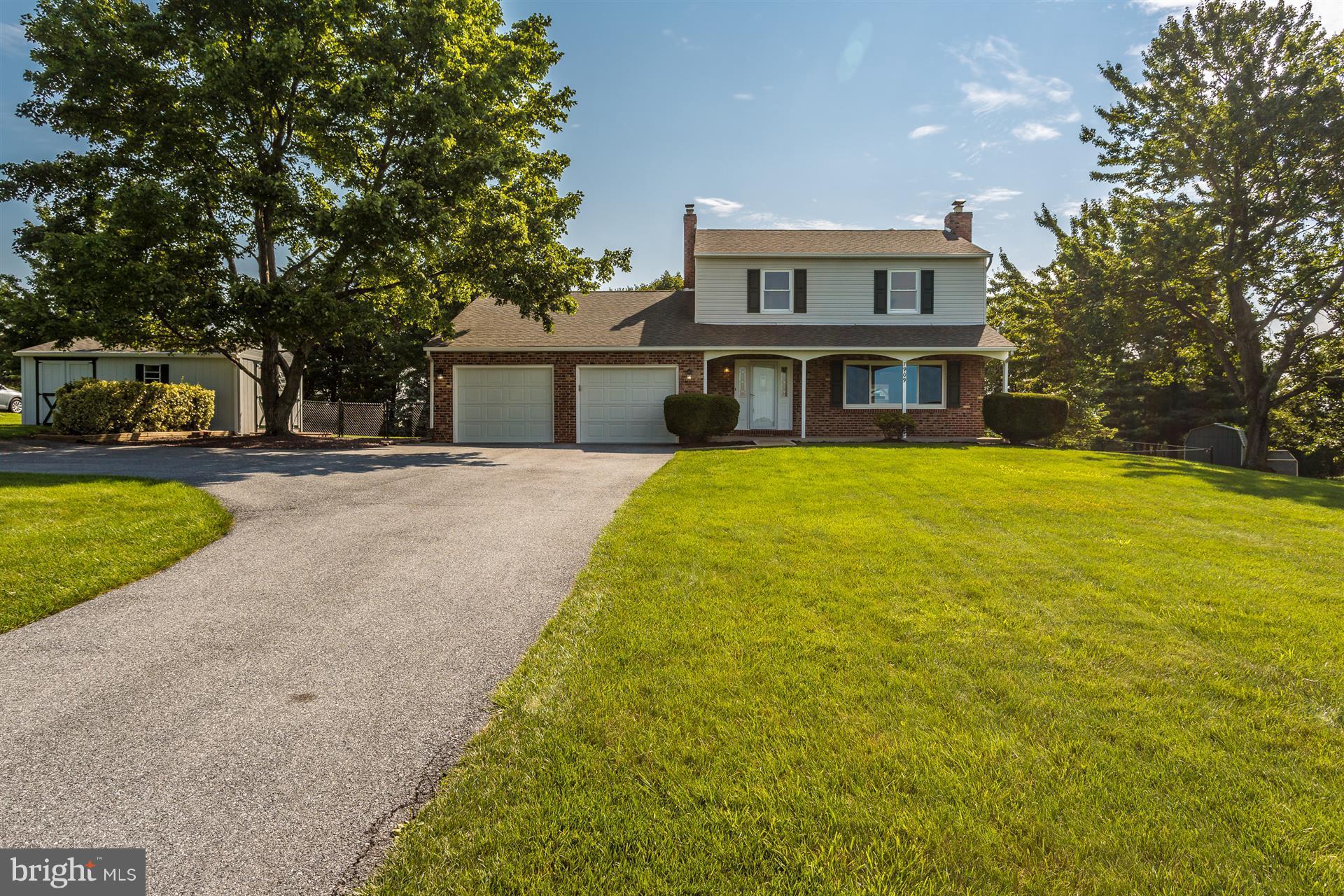 7909 Chestnut Grove Road Frederick, MD 21701 - Photo 2 of 30 Plenty of parking