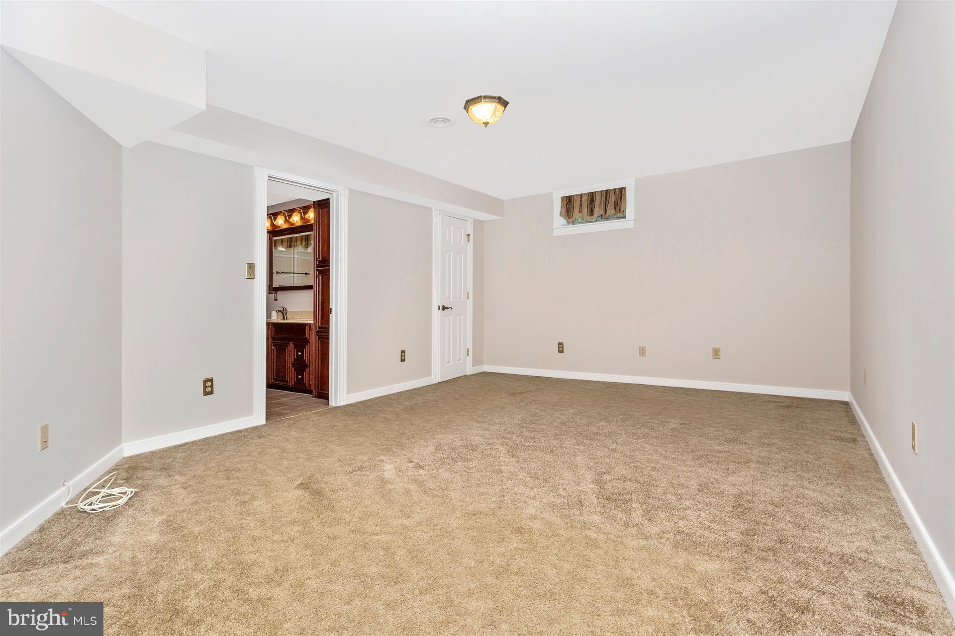 7909 Chestnut Grove Road Frederick, MD 21701 - Photo 19 of 30 Second master bedroom