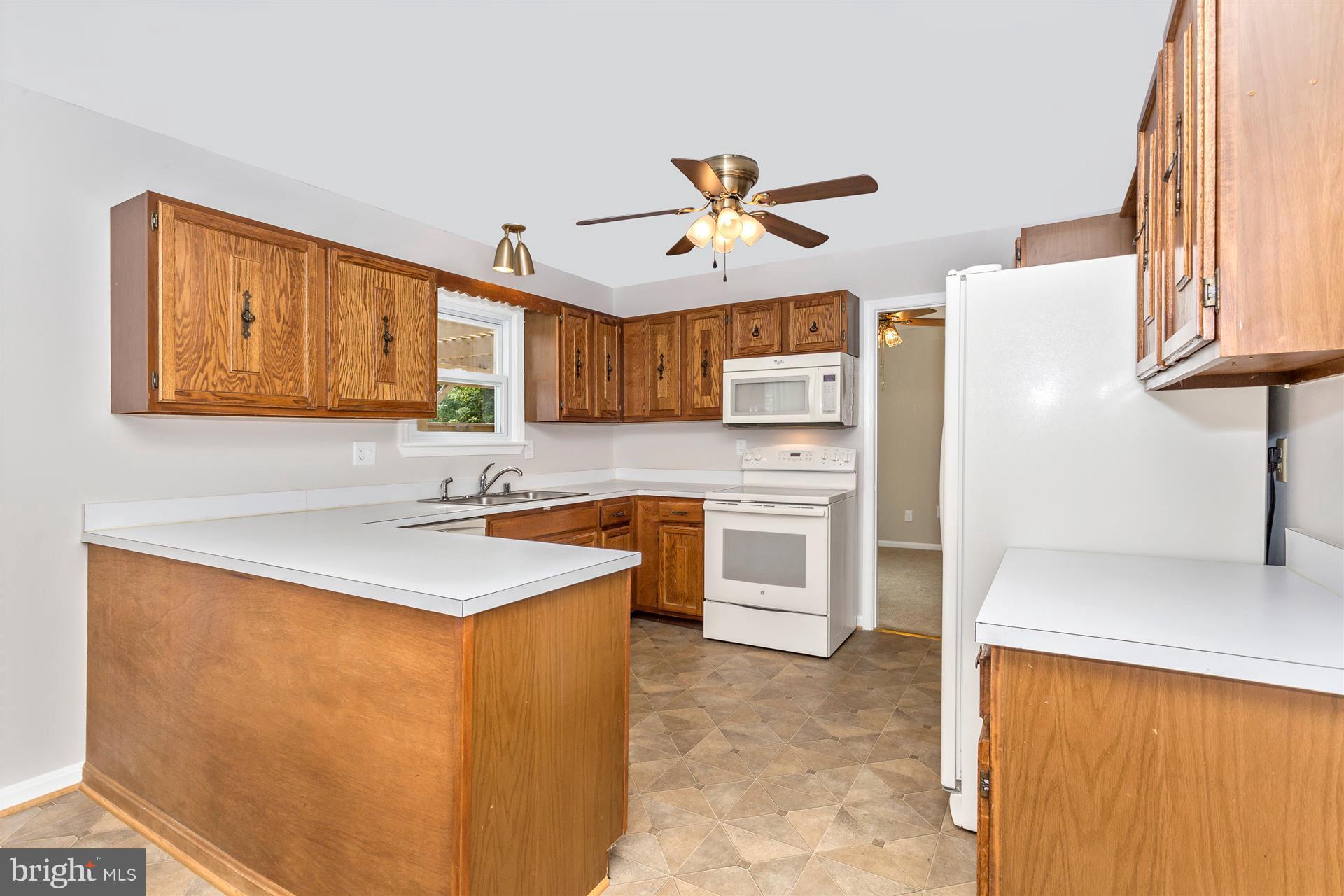7909 Chestnut Grove Road Frederick, MD 21701 - Photo 9 of 30 Kitchen