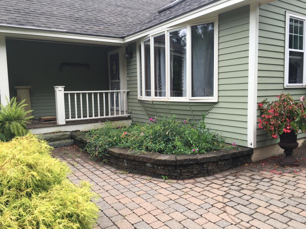 349 Mammoth Road Londonderry, NH 03053 - Photo 5 of 33 Gallery Image 5