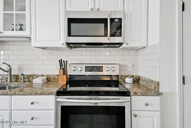 $1,050,000 | 501 Fort Fisher Boulevard South, Unit 6 & 7, Kure Beach, NC 28449