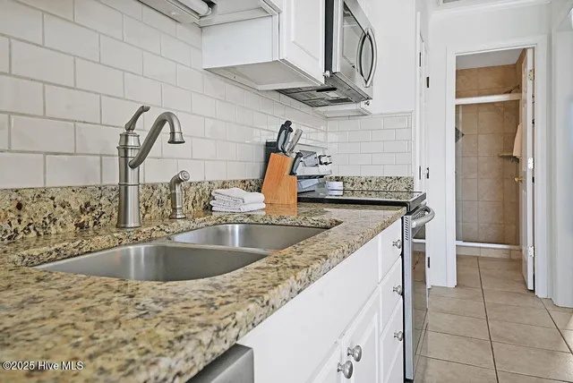 $1,050,000 | 501 Fort Fisher Boulevard South, Unit 6 & 7, Kure Beach, NC 28449