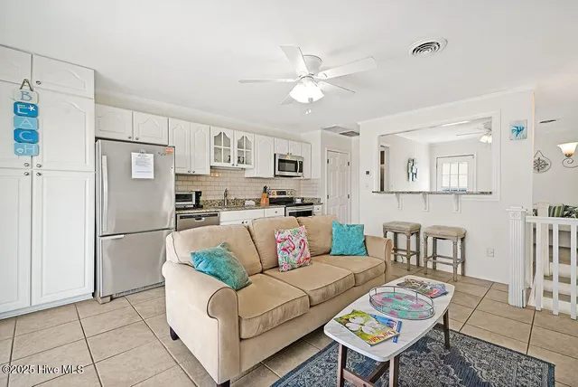 $1,050,000 | 501 Fort Fisher Boulevard South, Unit 6 & 7, Kure Beach, NC 28449