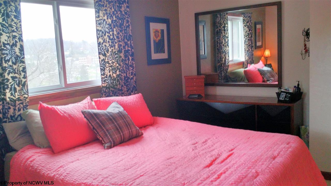 1364 Overhill Road Fairmont, WV 26554 - Photo 12 of 16 Gallery Image 12