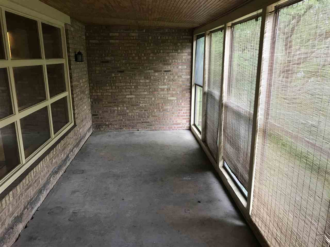 3727 Highcrest Road Rockford, IL 61107 - Photo 15 of 19 a view of a balcony door