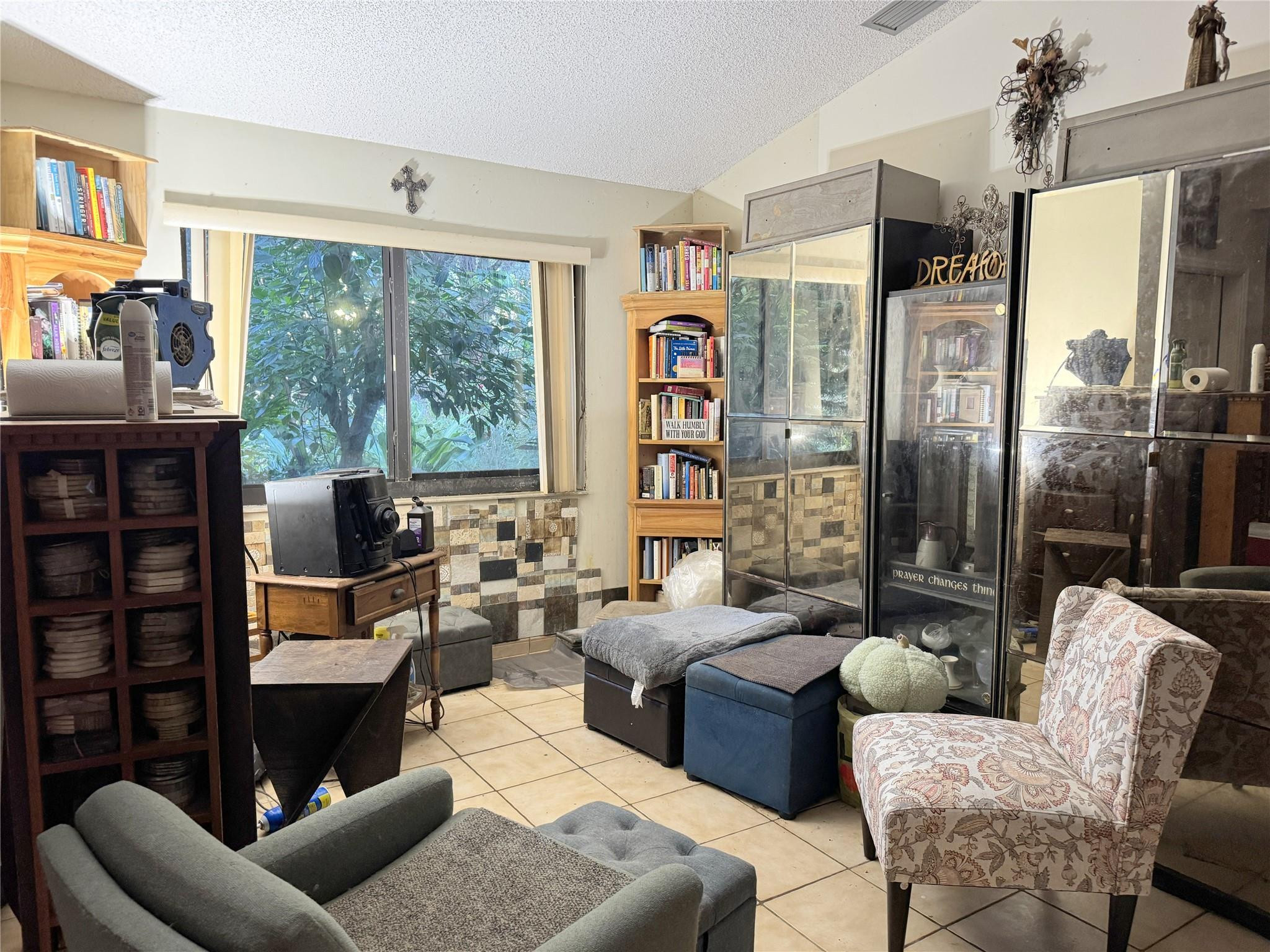5911 Southwest 196th Lane Southwest Ranches, FL 33332 - Photo 2 of 12 Photo 2
