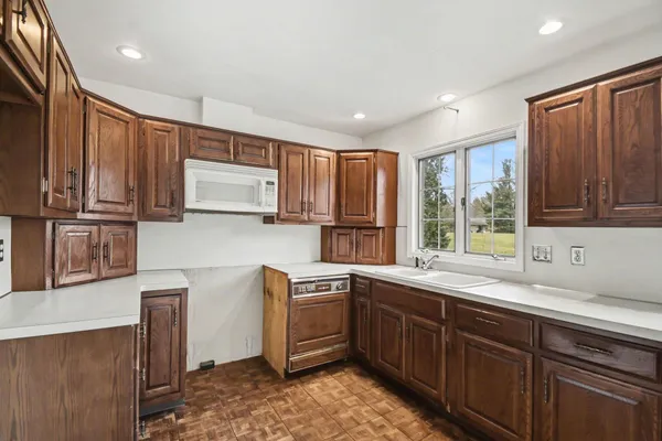 $300,000 | 6349 Greenway Drive Southeast, Grand Rapids, MI 49546