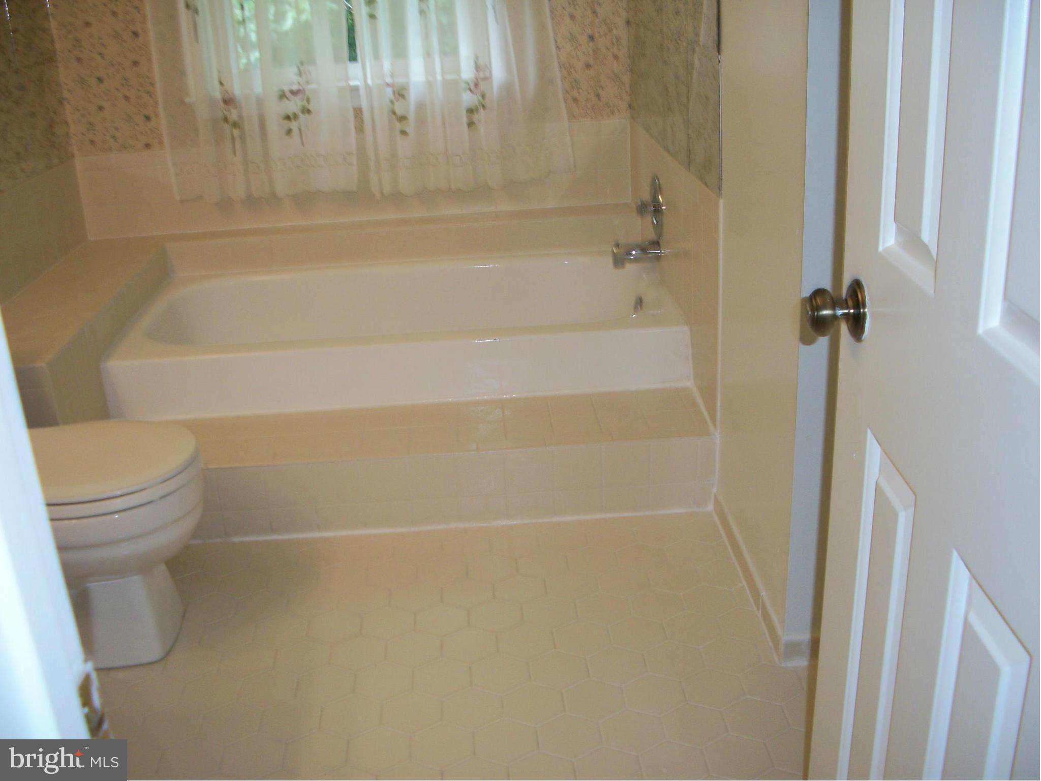 7108 Rivers Edge Road Columbia, MD 21044 - Photo 17 of 30 Bath (Master)