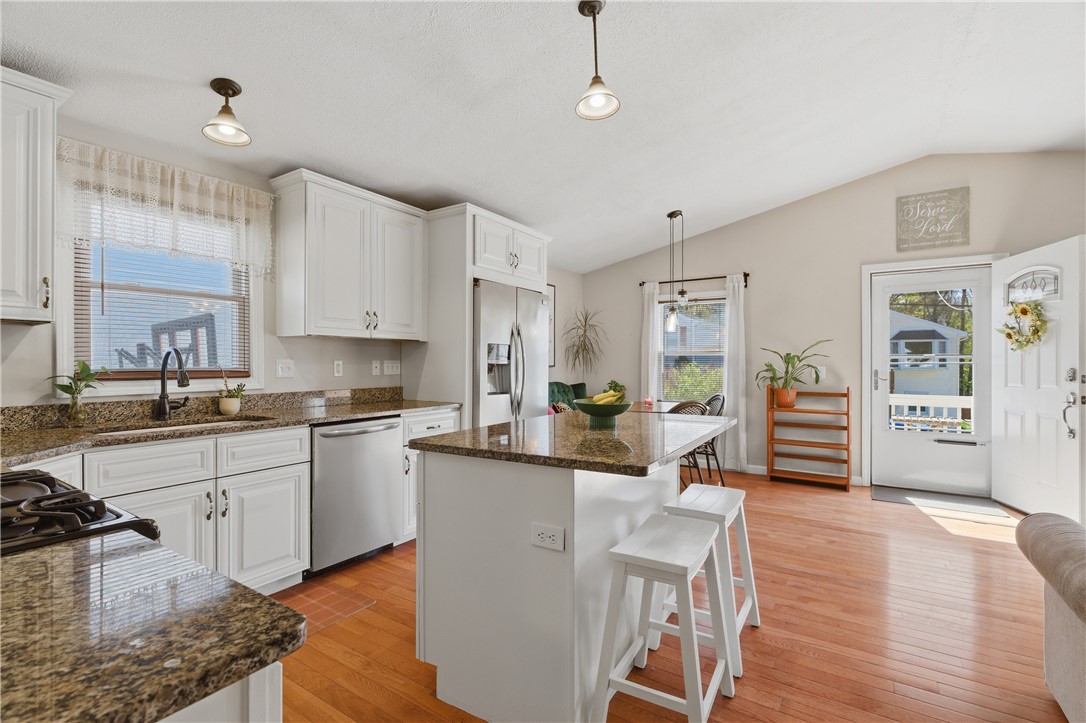 29 Morning Glory Road Cumberland, RI 02864 - Photo 2 of 29