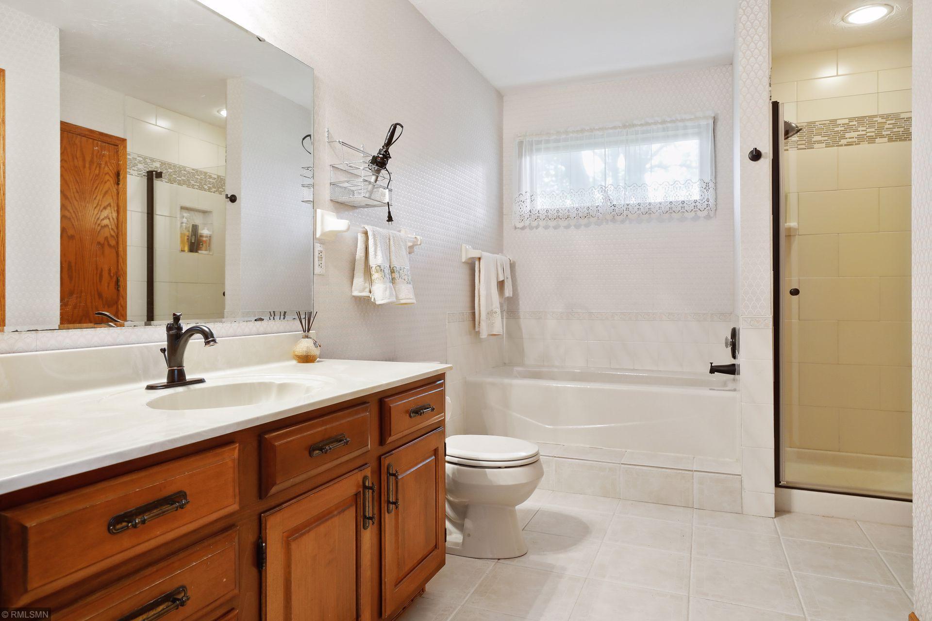 9345 Poplar Bridge Road Bloomington, MN 55437 - Photo 22 of 40
