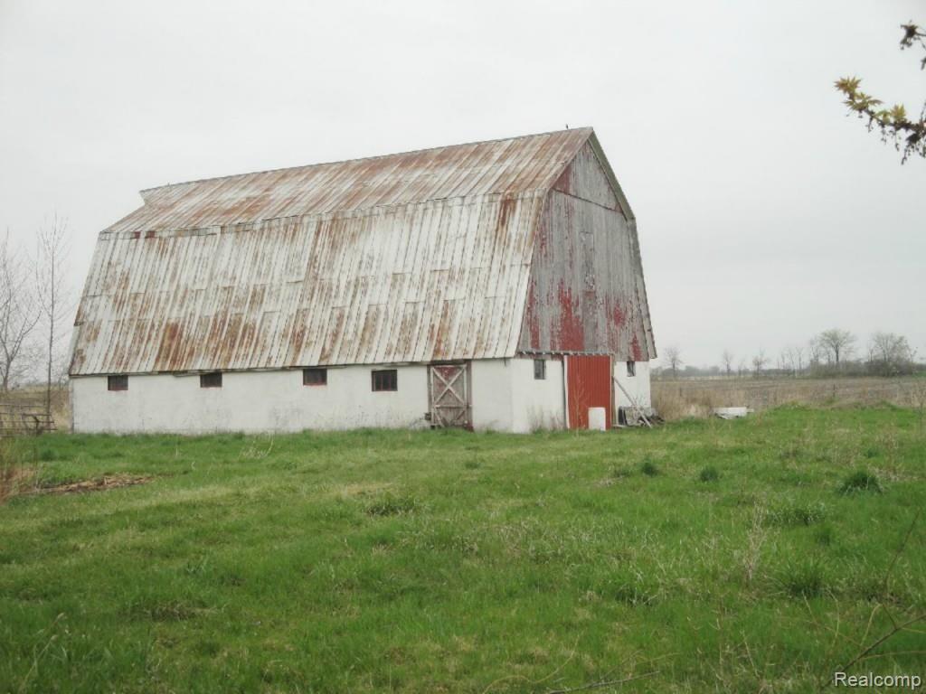 3338 Bullock Road Brown City, MI 48416 - Photo 13 of 14 Barn