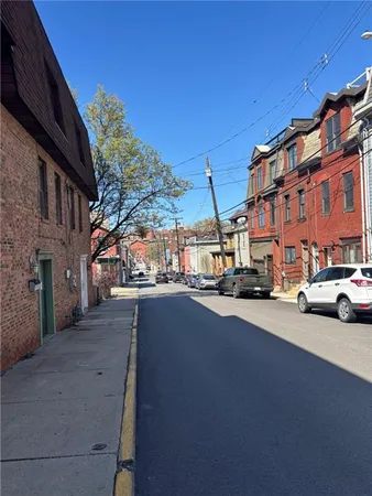 $1,499 | 137 South 12th Street, Pittsburgh, PA 15203