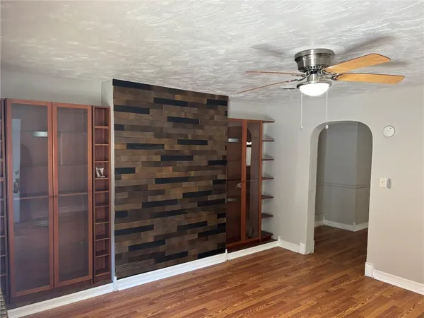 a view of walk in closet