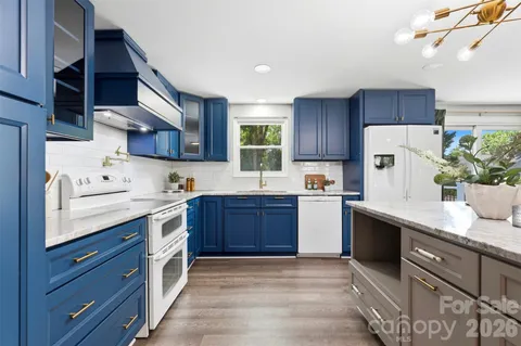 $600,000 | 716 Regency Drive, Charlotte, NC 28211