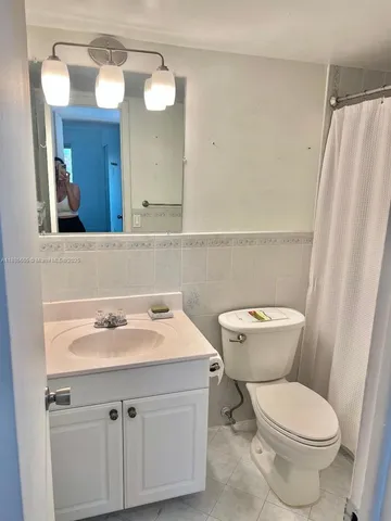 $250,000 | 1300 West 53rd Street, Unit 18, Hialeah, FL 33012