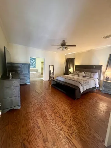 $2,800 | 7143 Laguna Villas, Houston, TX 77036