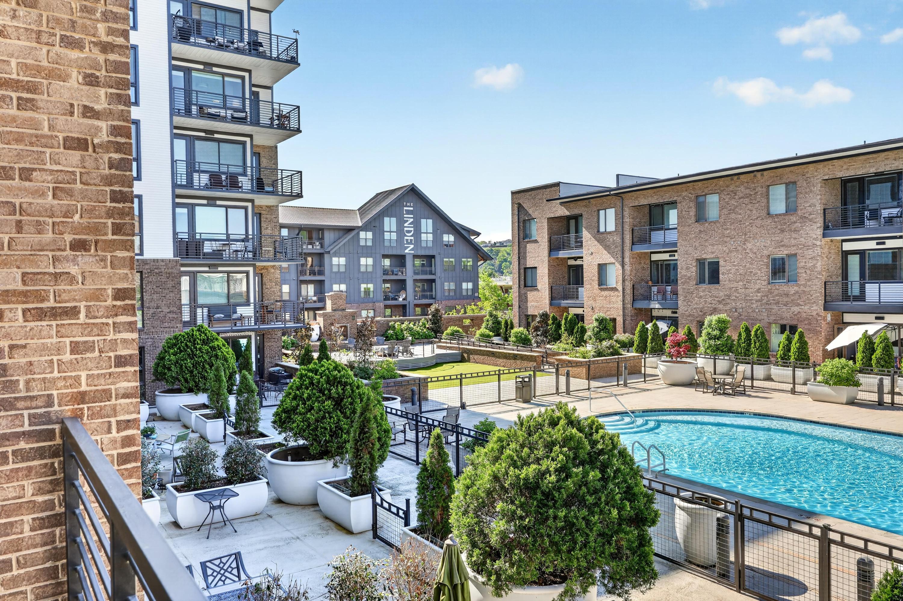 200 Manufacturers Road, Unit 320 Chattanooga, TN 37405 - Photo 11 of 67 Gorgeous Poolside View