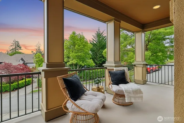 $1,829,888 | 721 Lingering Pine Drive Northwest, Issaquah, WA 98027