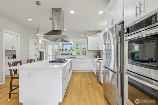 $1,829,888 | 721 Lingering Pine Drive Northwest, Issaquah, WA 98027