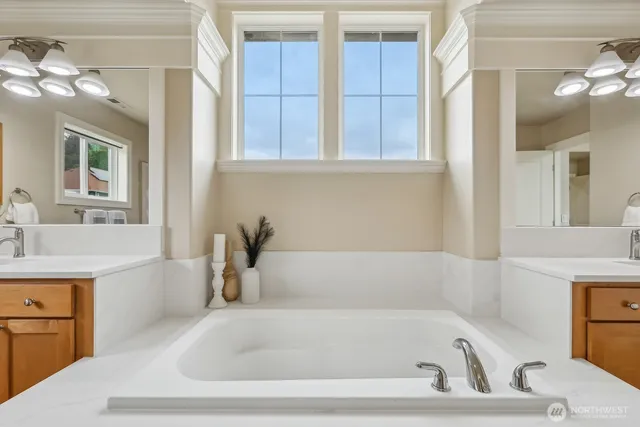 $1,829,888 | 721 Lingering Pine Drive Northwest, Issaquah, WA 98027