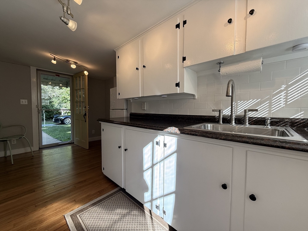 391 Bedford Street, Unit R Concord, MA 01742 - Photo 3 of 9