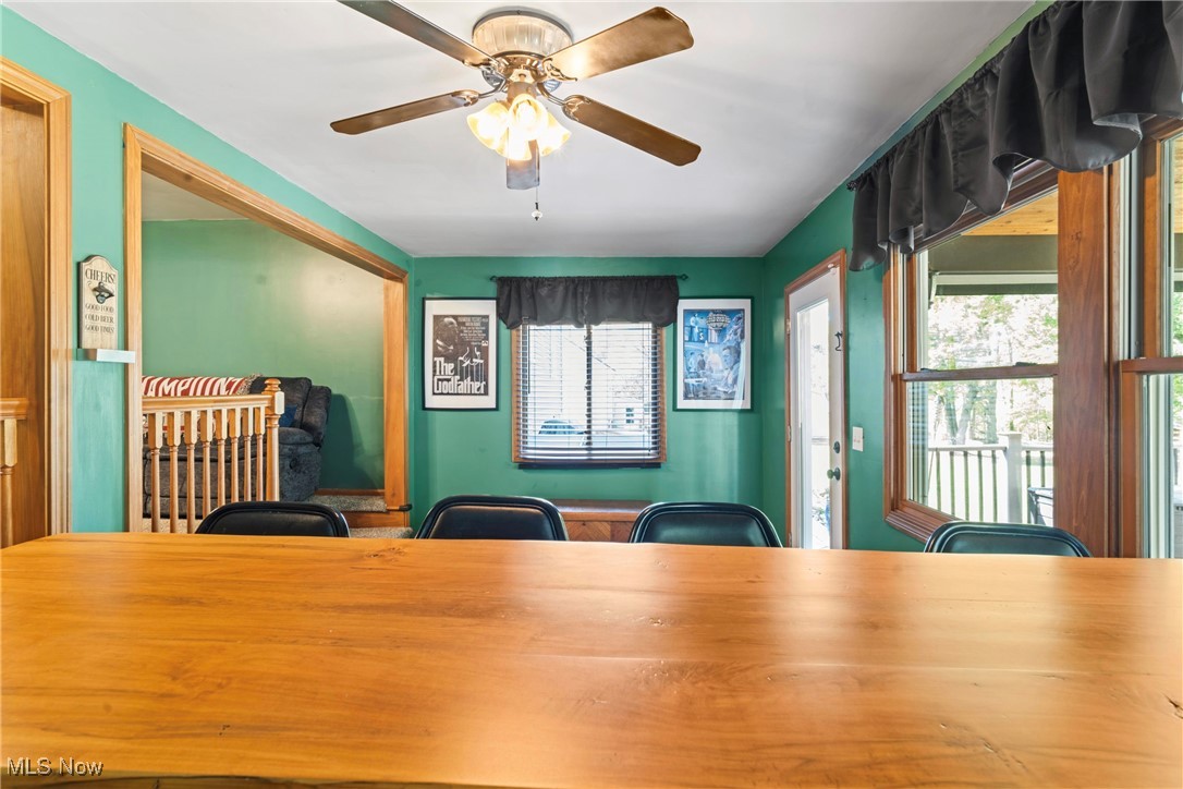 4270 Mellinger Road Canfield, OH 44406 - Photo 22 of 49 Family room with bar