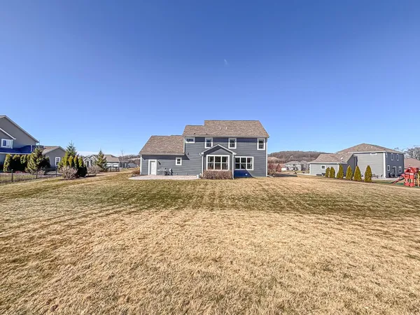 $899,900 | W275-n358 Arrowhead Trail, Waukesha, WI 53188