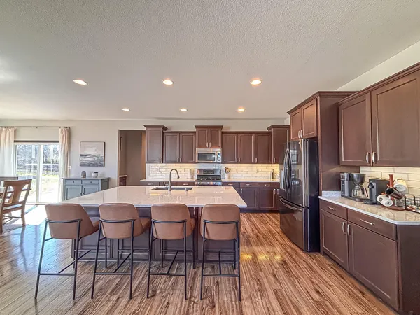 $899,900 | W275-n358 Arrowhead Trail, Waukesha, WI 53188